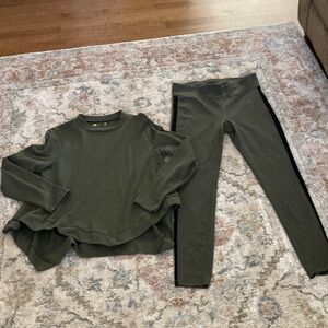 Xersion Olive Green Set